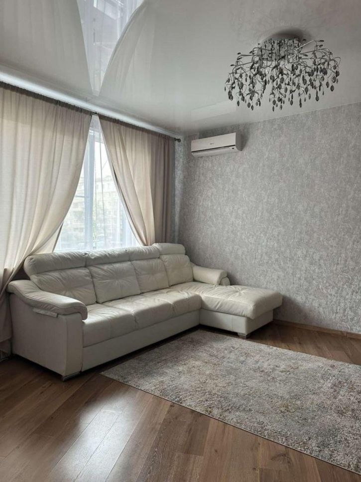 3-комн квартира Студеная ул, 68а