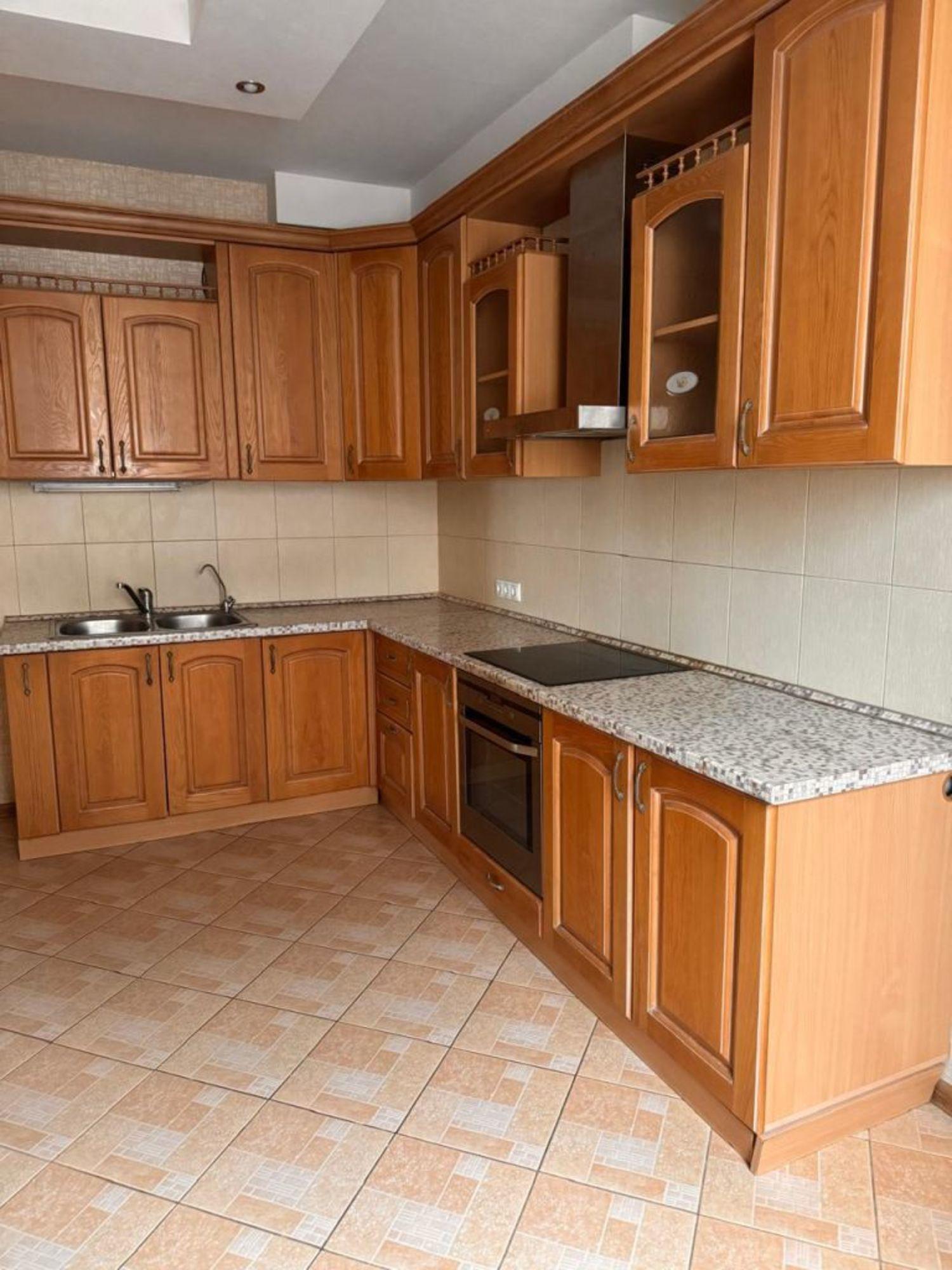 Купить квартиру за 19 850 000 рублей на Белинского ул, 64