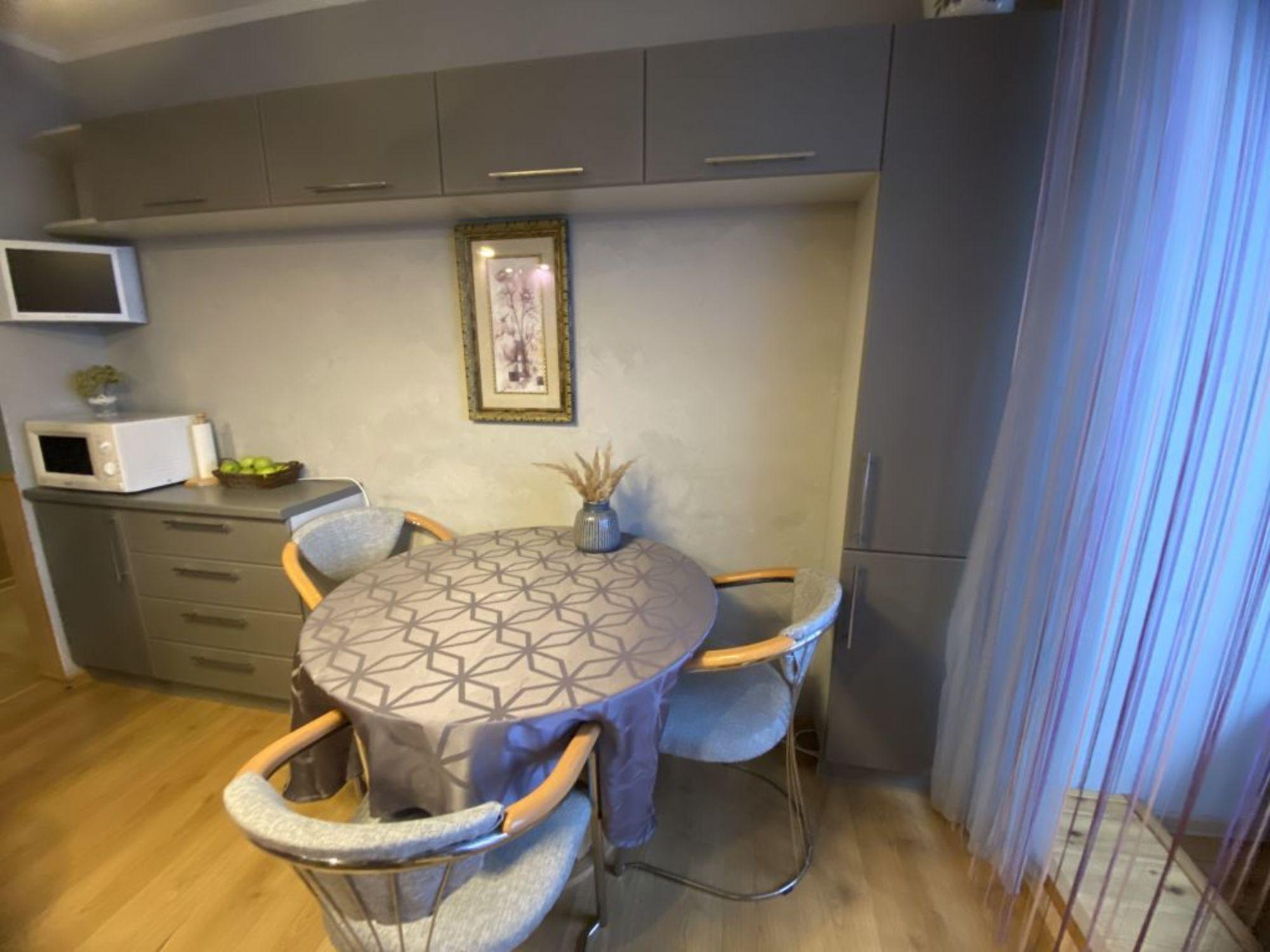 Купить квартиру за 10 500 000 рублей на Родионова ул, 165к1