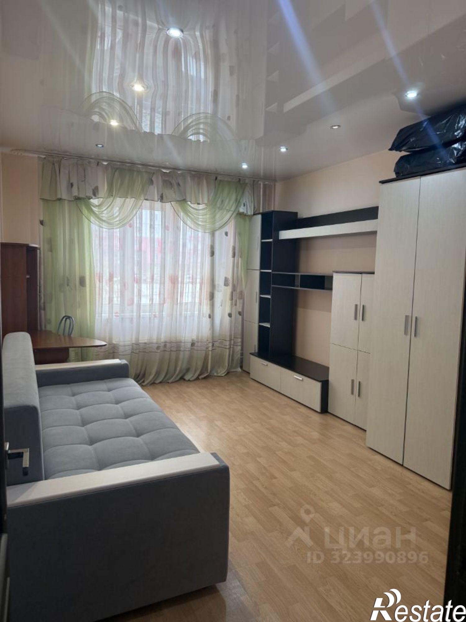 Сдать комнату за 17 000 рублей на б-р 60-летия Октября, 23 2