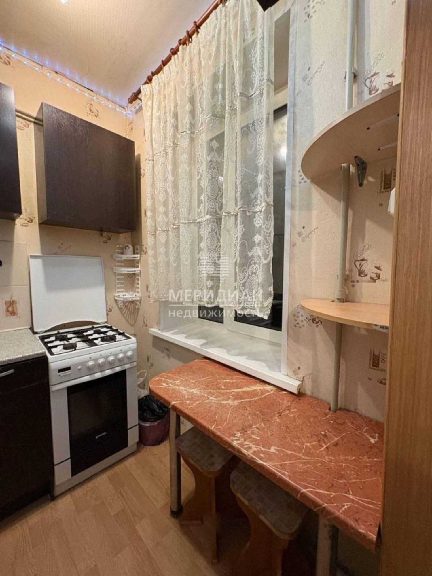 Продажа 2-комн квартиры Глазунова ул, 11