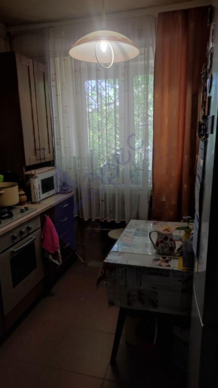 3-комн квартира Генкиной ул, 25