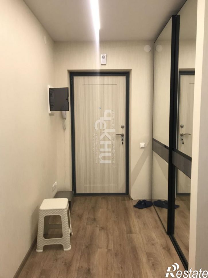 2-комн квартира Романтиков ул, 7