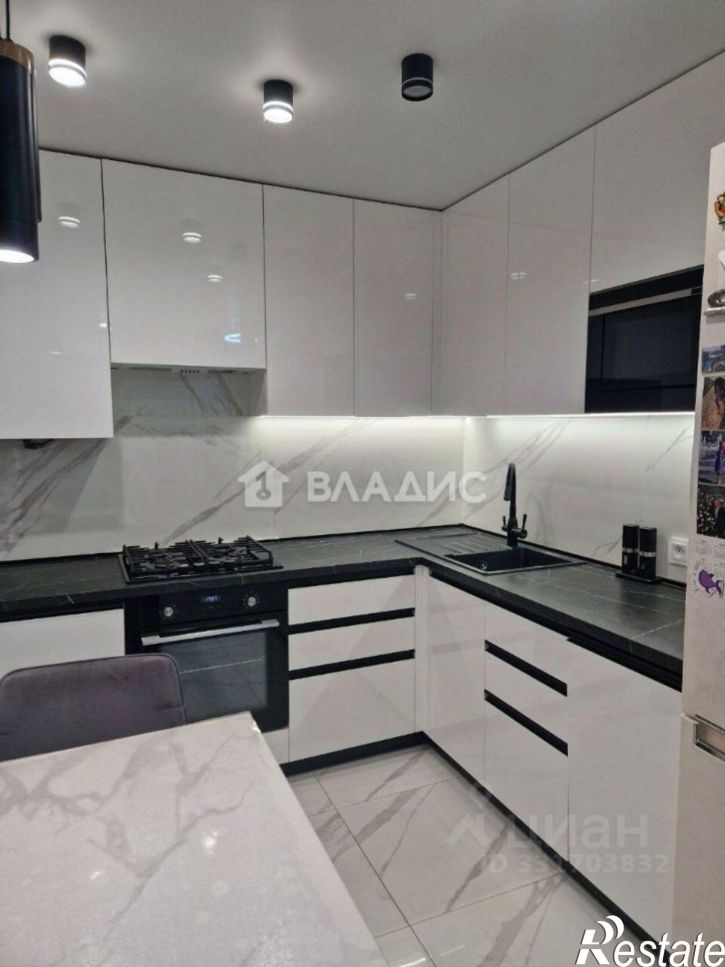 2-комн квартира ул Ванеева, 104 2,  д. 104 2,  к. 2