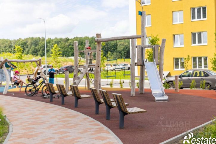 3-комн квартира в новом доме ул Академика Чазова, 2,  д. 2