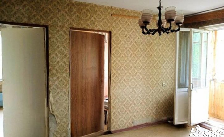 4-комн квартира ул Героев космоса, 18,  д. 18