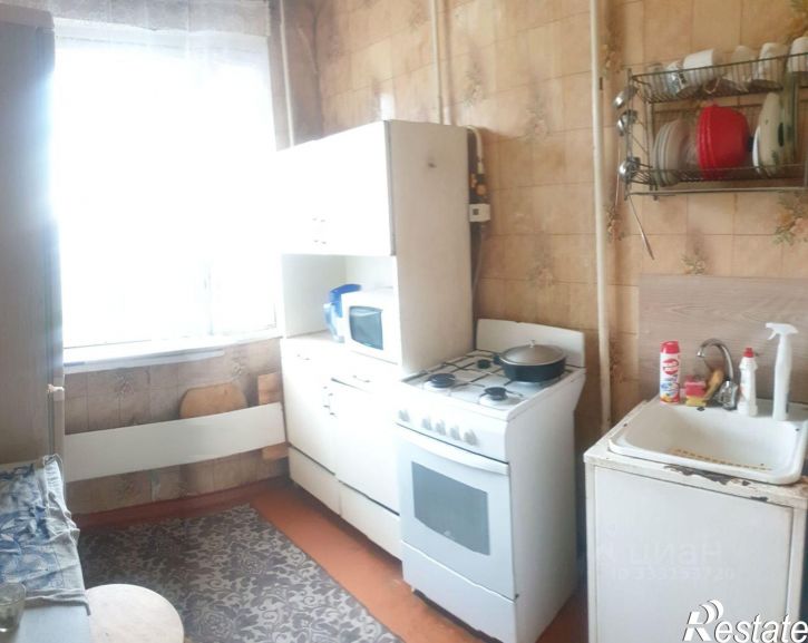 3-комн квартира ул Юлиуса Фучика, 37,  д. 37