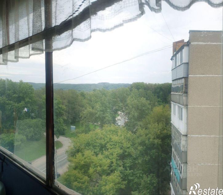 3-комн квартира ул Юлиуса Фучика, 37,  д. 37