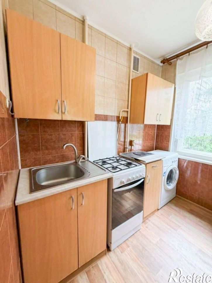 3-комн квартира ул Героя Быкова, 4,  д. 4