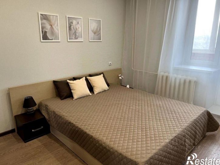2-комн квартира ул Бурденко, 33,  д. 33