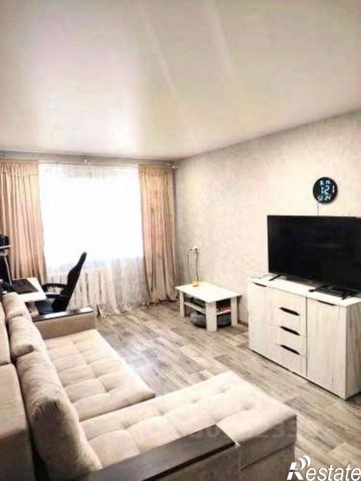 2-комн квартира мкр 6-й, 15,  д. 15