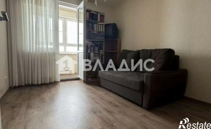 1-комн квартира ул Романтиков, 3,  д. 3
