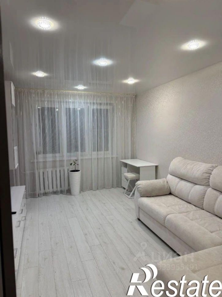 2-комн квартира Космическая улица, 56,  д. 56