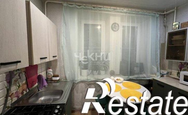 3-комн квартира Молодёжный проспект, 70,  д. 70