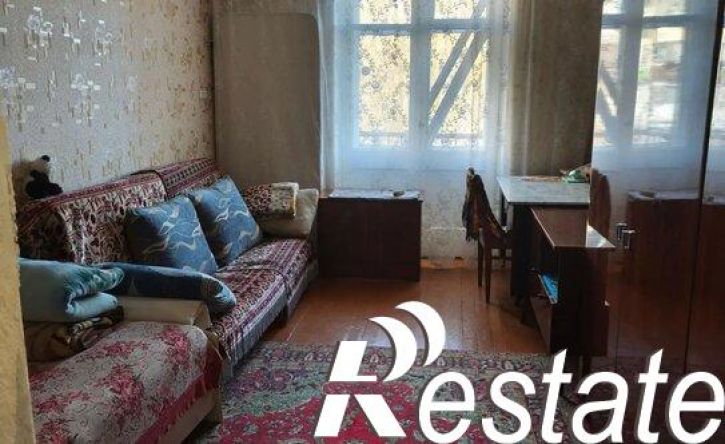 3-комн квартира улица Ефремова, 2,  д. 2